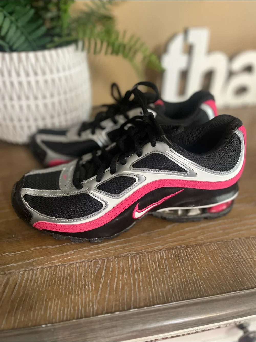 NIKE REAX RUN 5 Black Pink Metallic Gray Sneakers Women's Size 6.5 407987-001
